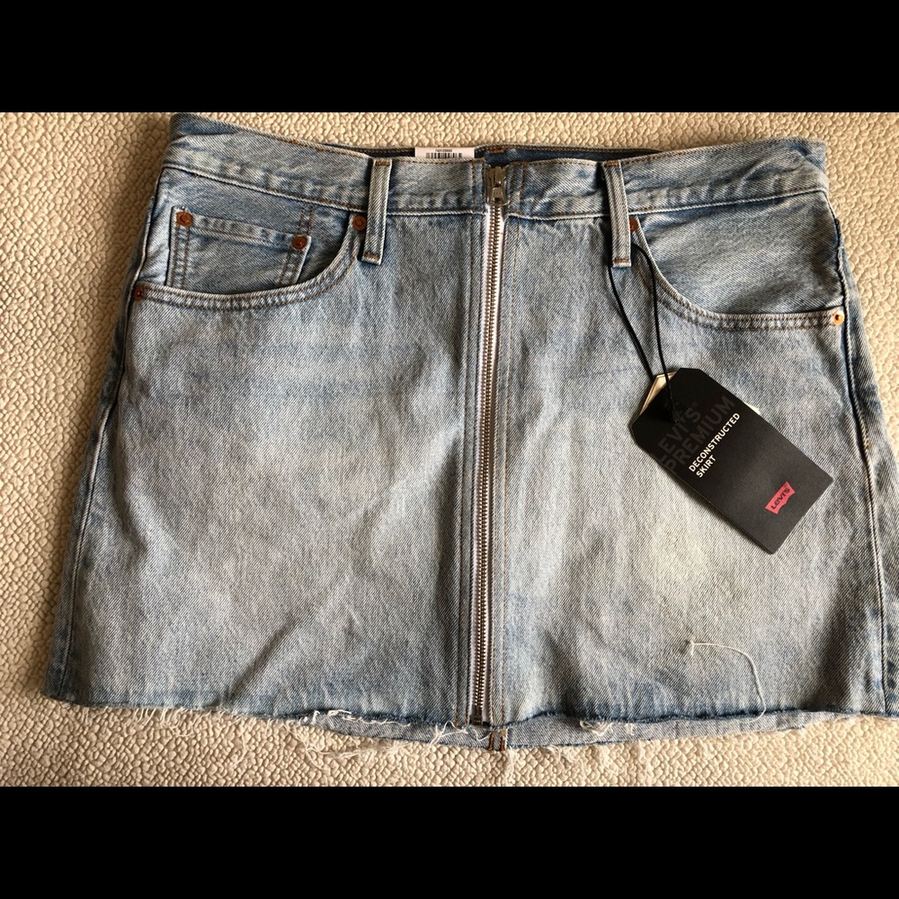 Levi’s Women’s Mini Skirt